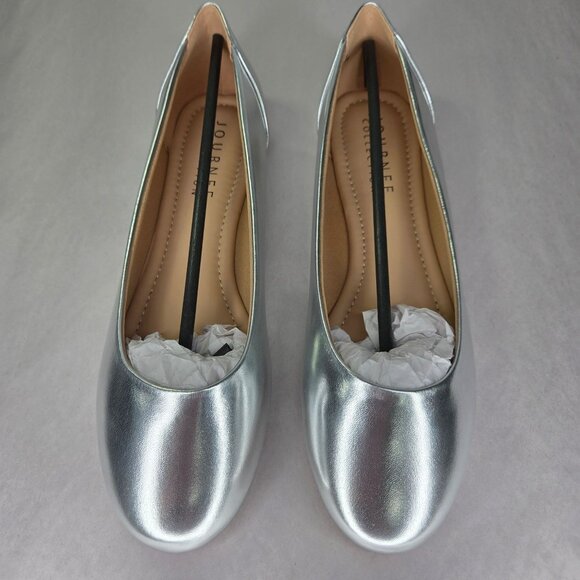 NWT Journee Collection Womens Kavn Comfort Insole Slip on Round Toe Ballet Flats - Picture 3 of 9